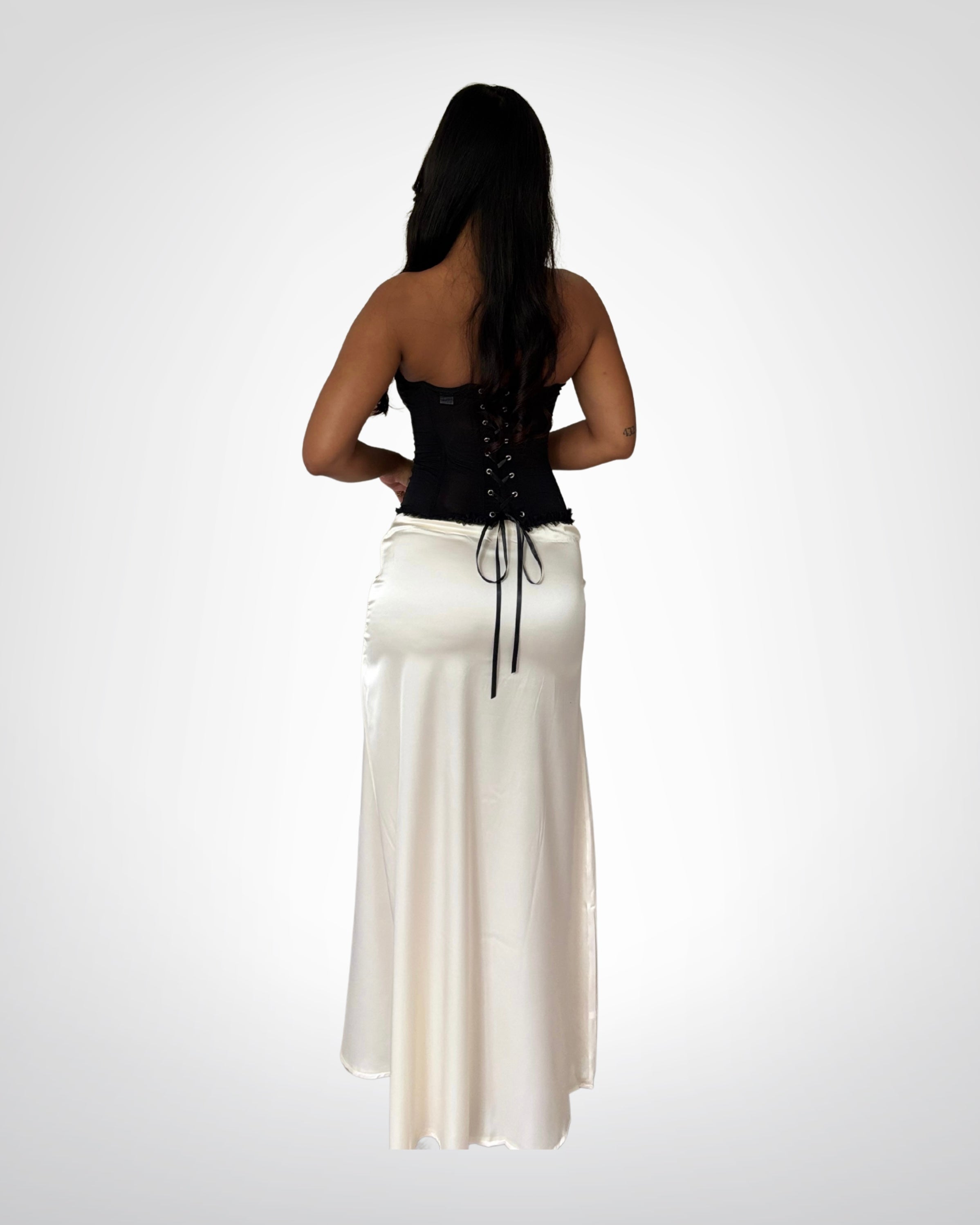 Jupe crayon satin beige